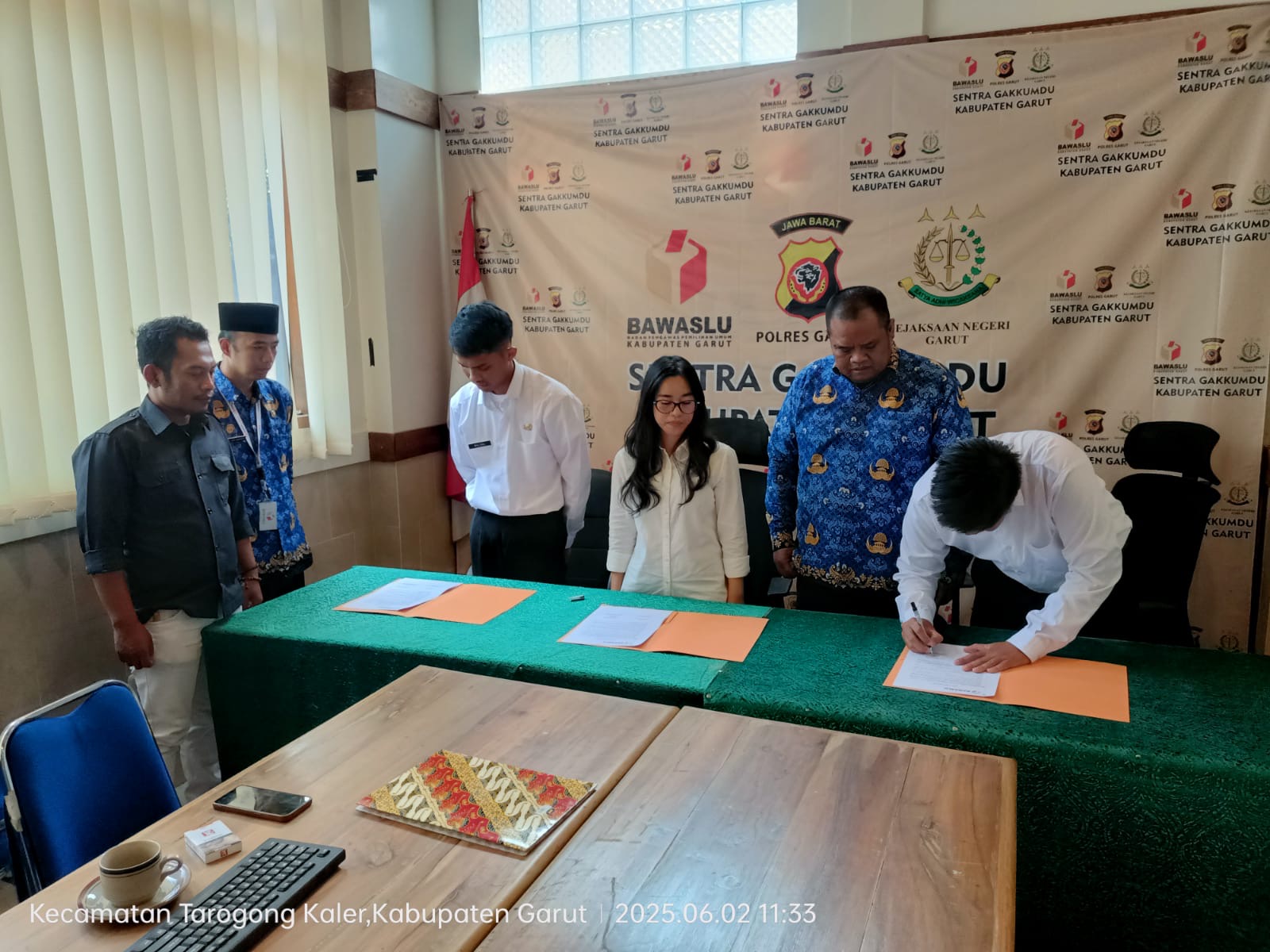 CPNS Bawaslu Garut Bersama Ketua dan Kepla Sekretariat Bawaslu Garut