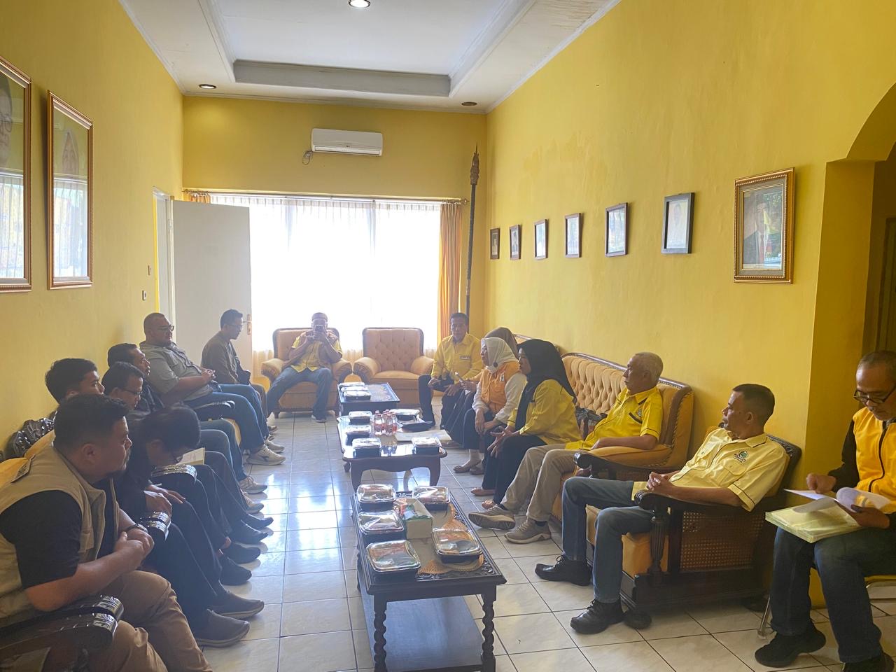 Bawaslu Garut Jalin Silaturahmi Pengawasan Non-Tahapan dengan Partai Golkar