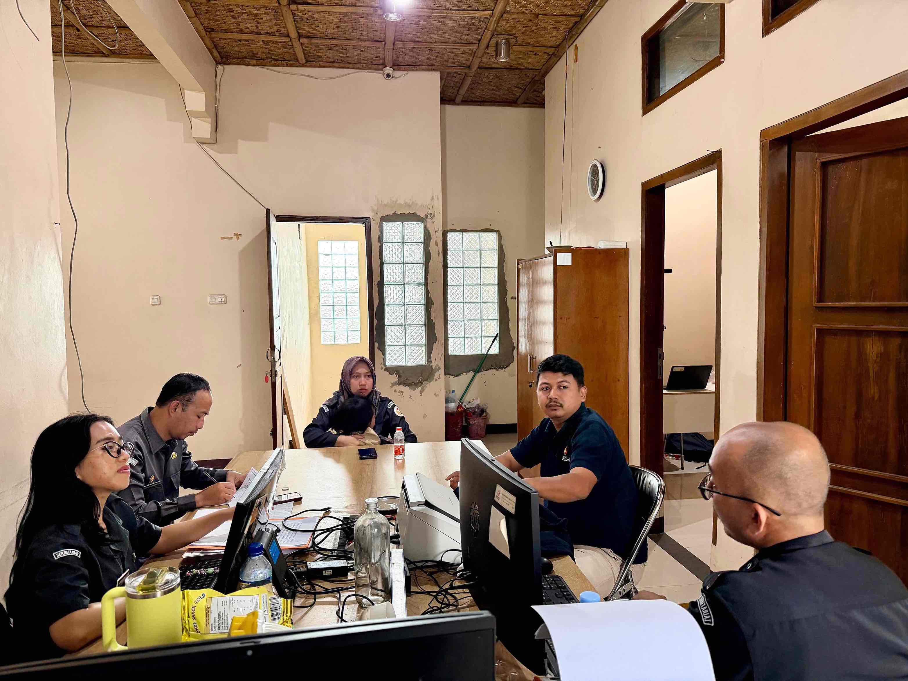 Briefing mingguan Divisi Pencegahan, Partisipasi Masyarakat dan Hubungan Masyarakat