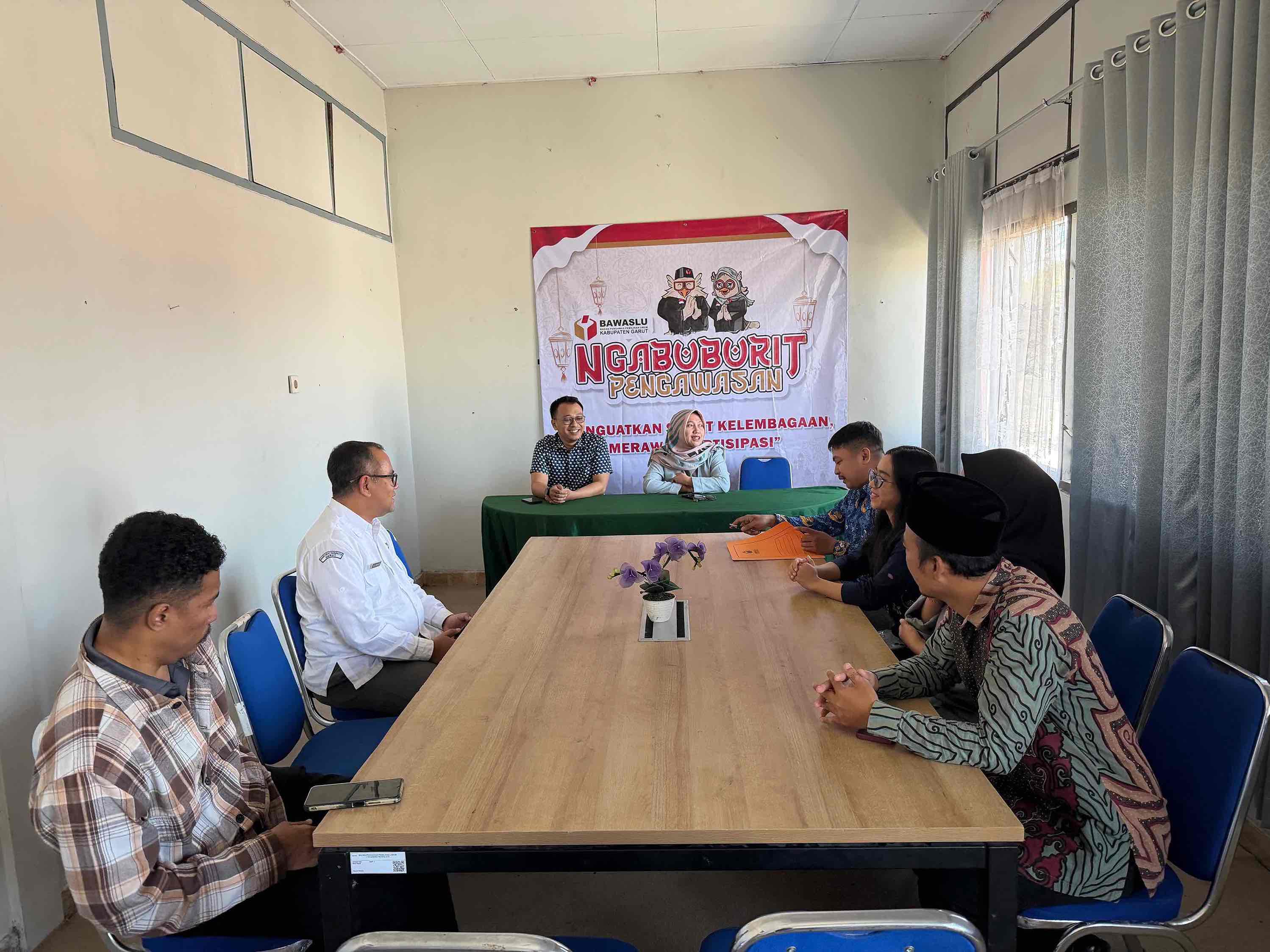 Konsolidasi Demokrasi dengan KPU Garut