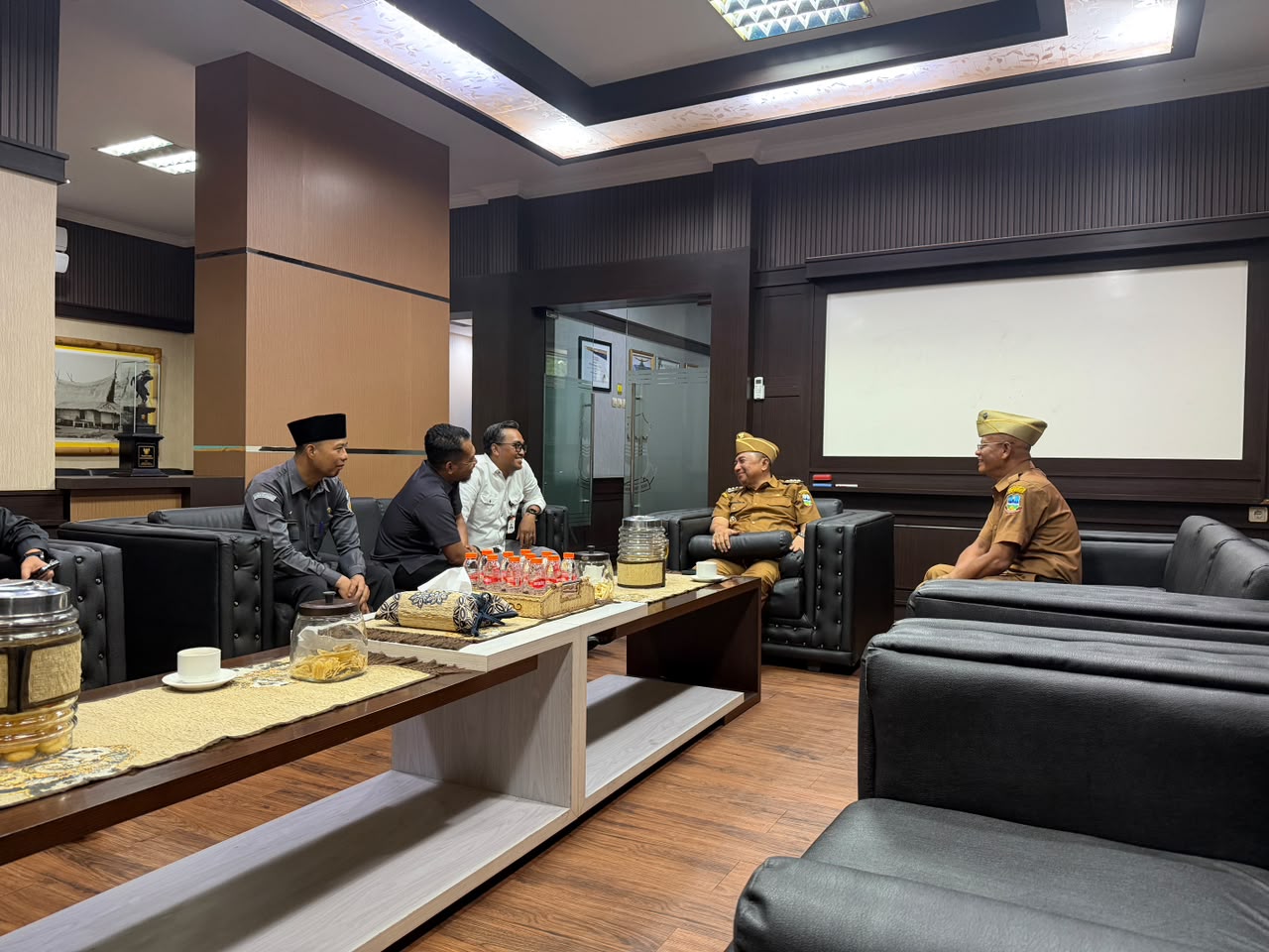Audiensi dengan Bupati dan Sekda Garut