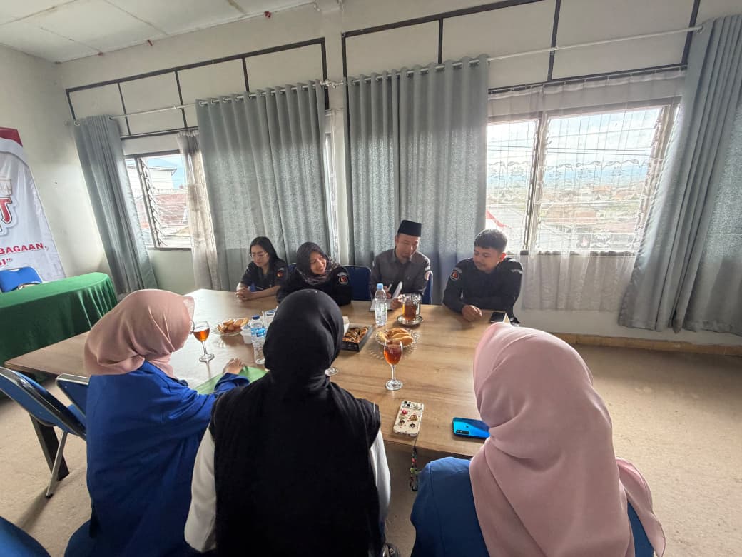 Konsolidasi Demokrasi dengan KOPRI Garut