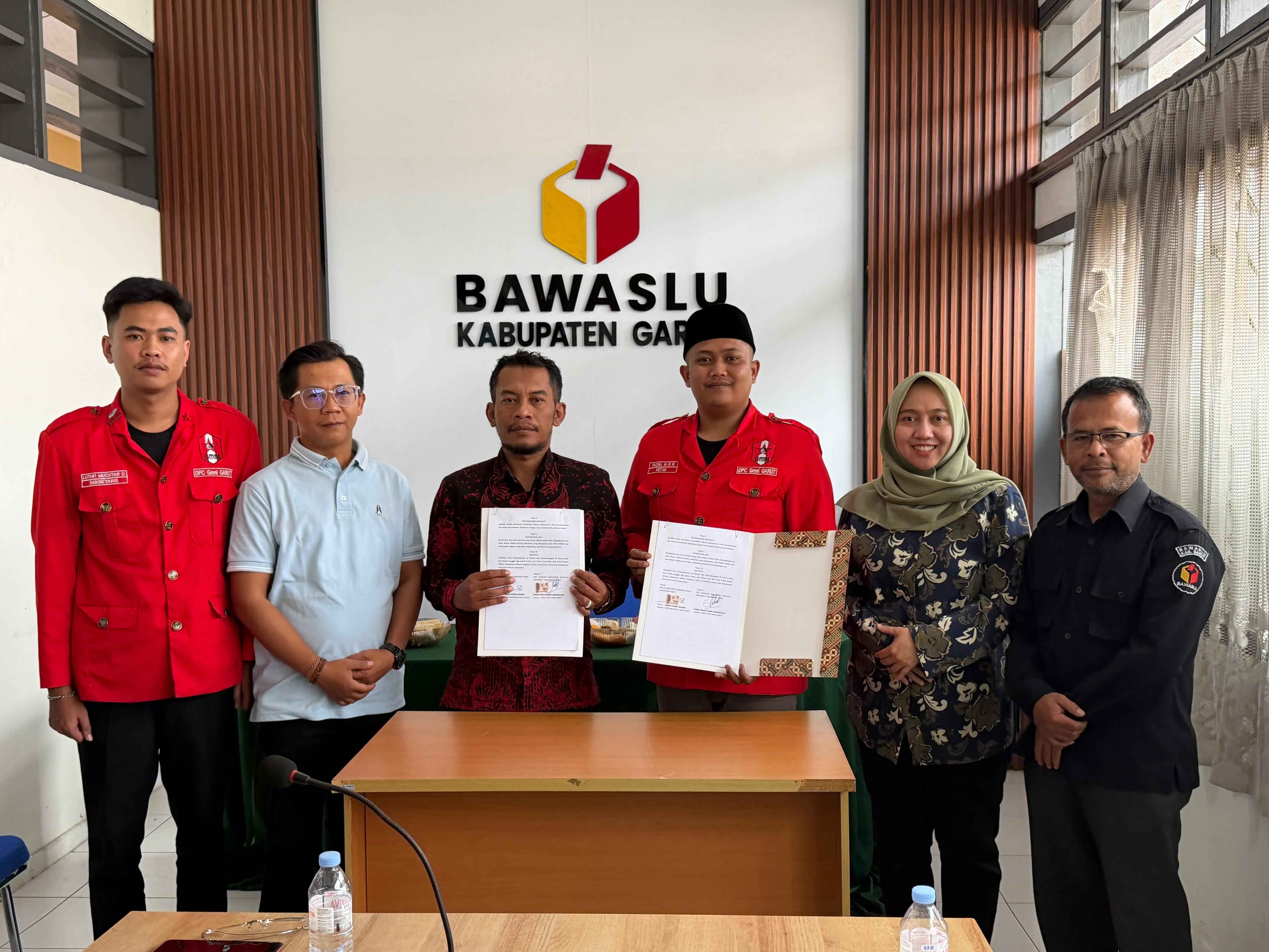 penandatanganan MoU dengan GMNI Garut