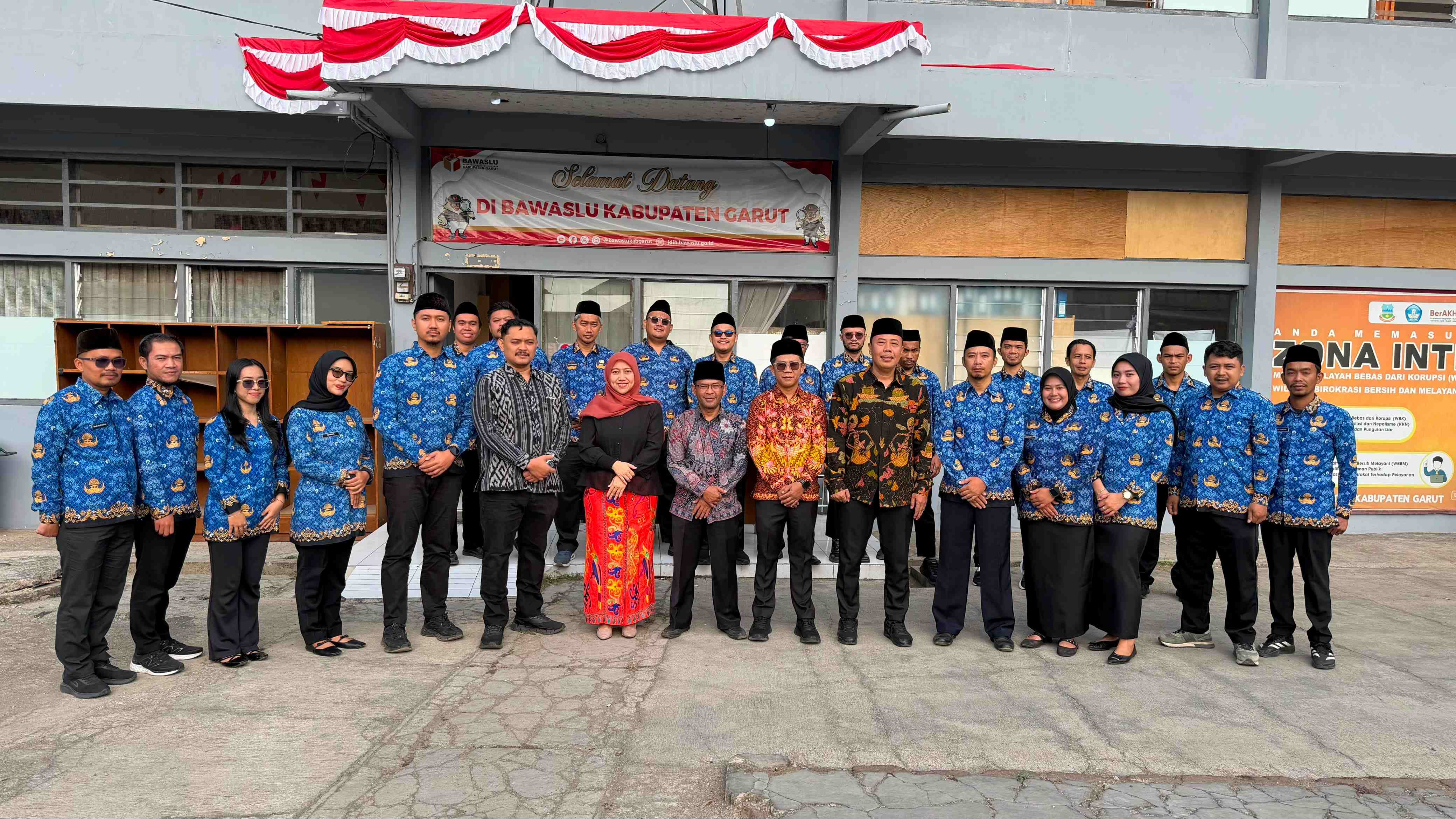 peringatan kemerdekaan Republik Indonesia ke 81 di lingkungan Bawaslu Kabupaten Garut