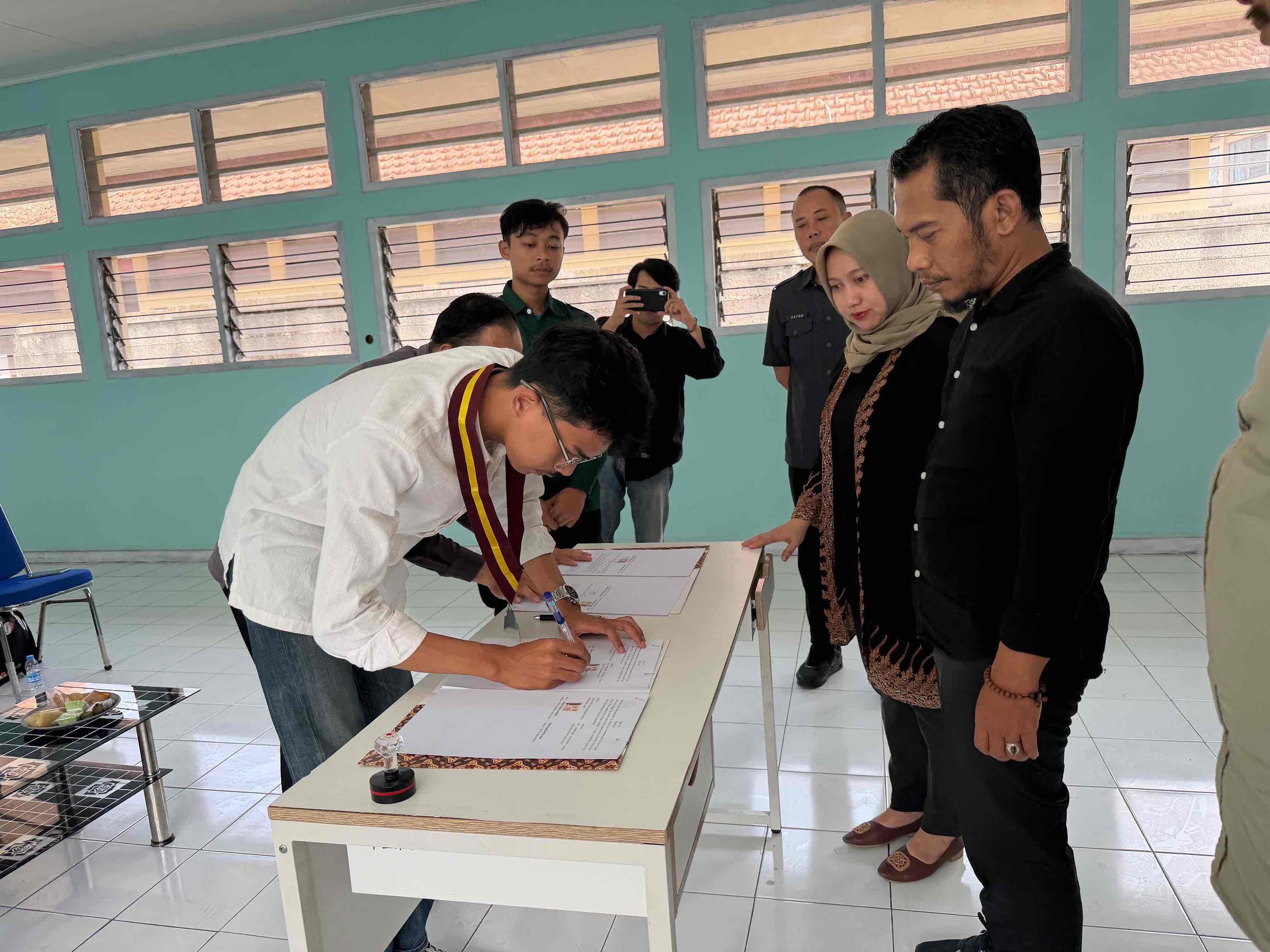 penandatanganan MoU dengan HIMA PERSIS Garut