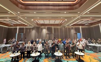 Ketua dan Seluruh Anggota Bawaslu Garut beserta seluruh stakeholder dan tamu terundang