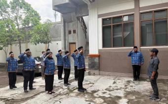 Suasana Upacara Peringatan Hari Sumpah Pemuda di Lingkungan Bawaslu Garut
