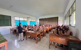 Bawaslu Ber-SIGAP Hadir di SMK Al-Farisi