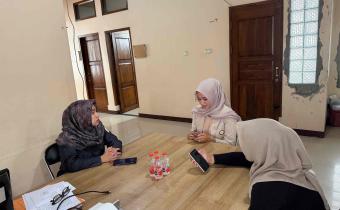 Konsolidasi Demokrasi dengan Mahasiswa Fisip Uniga