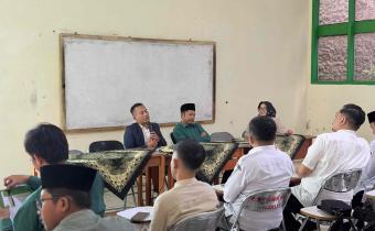 Konsolidasi Demokrasi dengan STIEBs NU Garut