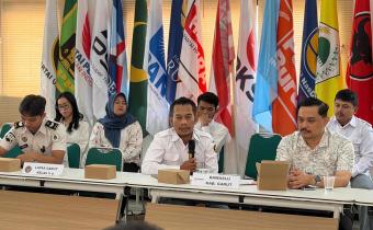 Ketua Bawaslu Garut Ahmad Nurul Syahid sampaikan saran dan masukan pada Pleno rekapitulasi PDPB