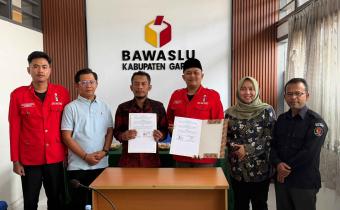 penandatanganan MoU dengan GMNI Garut