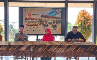 Bawaslu Ber-Sigap di SMAN 32 Garut
